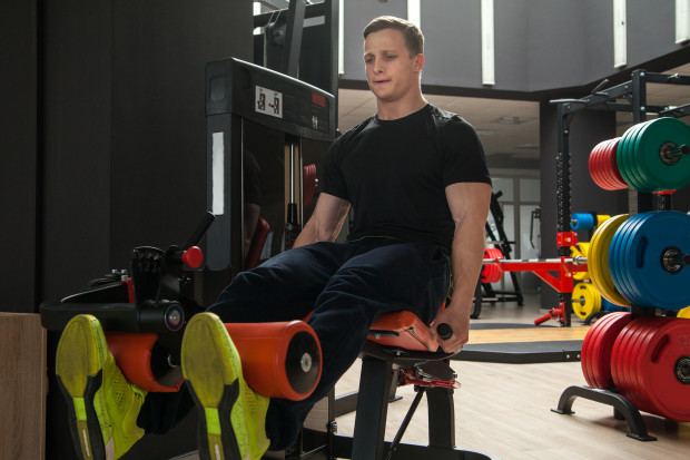 How to Do the Leg Extension, a Simple Move for Strong Quads