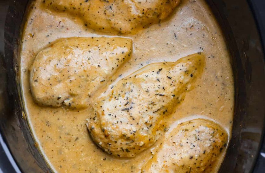 Crockpot Chicken and Gravy | The Recipe Critic