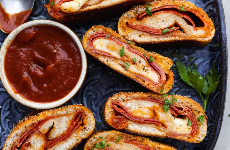 Quick and Easy Stromboli | The Recipe Critic