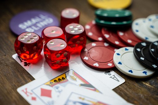 Get Lucky: The Secret Tactics Pros Use to Dominate at the Poker Table