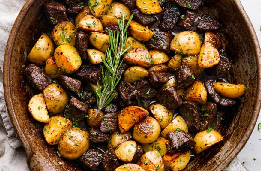 Garlic Butter Herb Steak Bites with Potatoes