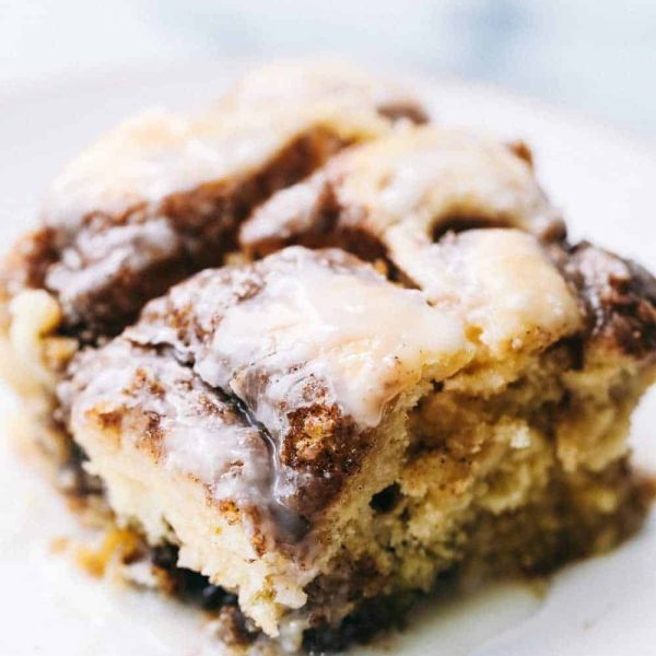 Cinnamon Roll Cake (Warm and Gooey!)