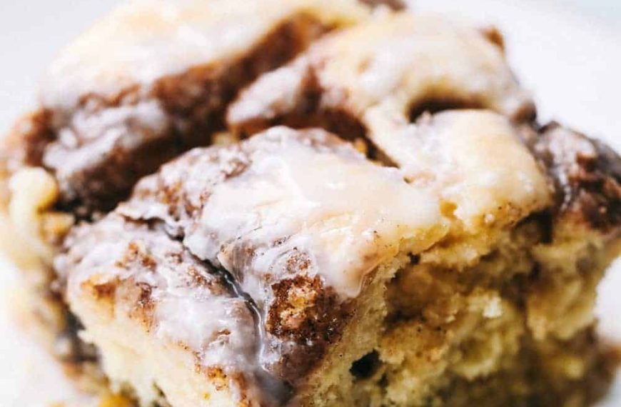 Cinnamon Roll Cake (Warm and Gooey!)