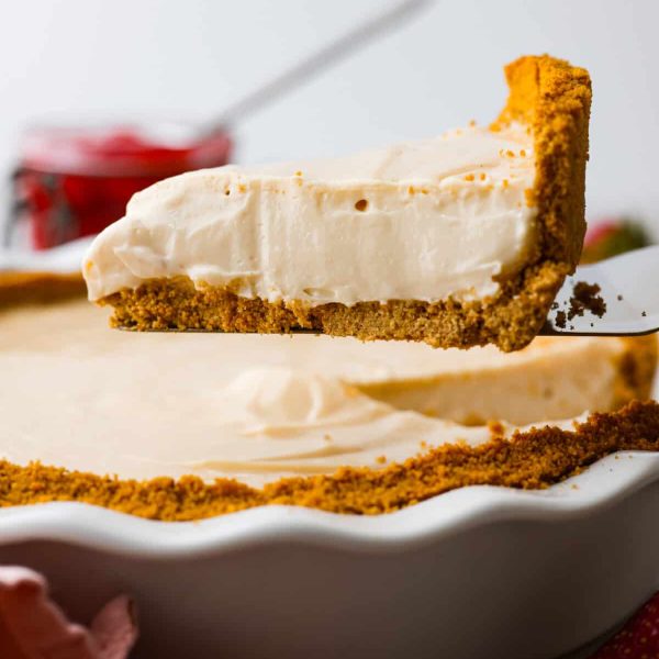 Cream Cheese Pie with Graham Cracker Crust