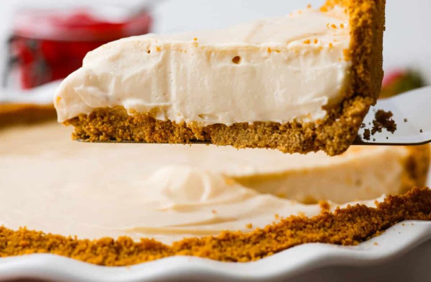 Cream Cheese Pie with Graham Cracker Crust