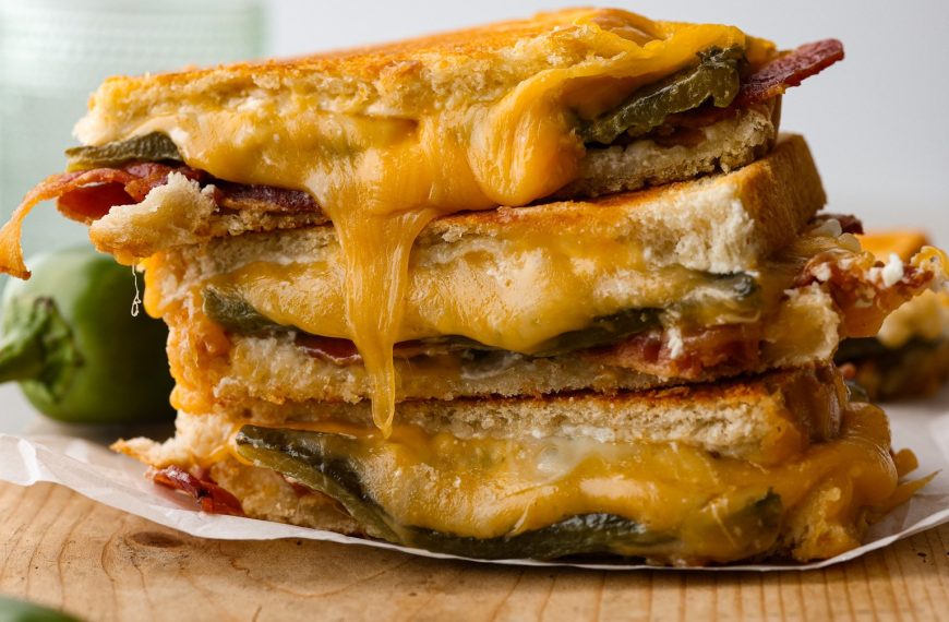 Jalapeño Popper Grilled Cheese | The Recipe Critic