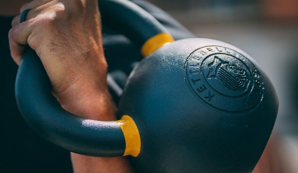 How to Choose the Right Kettlebell Weight