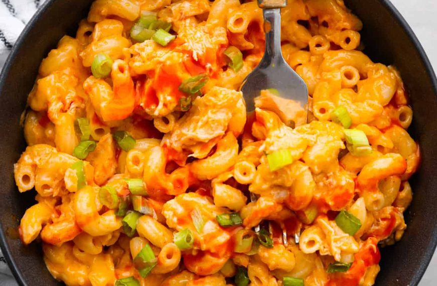 Buffalo Chicken Mac and Cheese