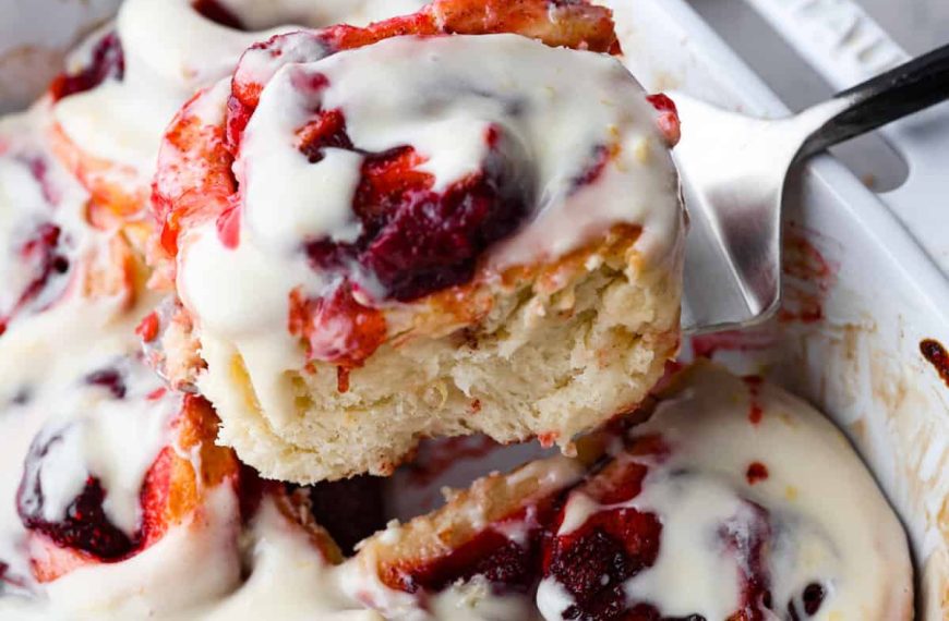 Strawberry Cinnamon Rolls With Lemon Glaze