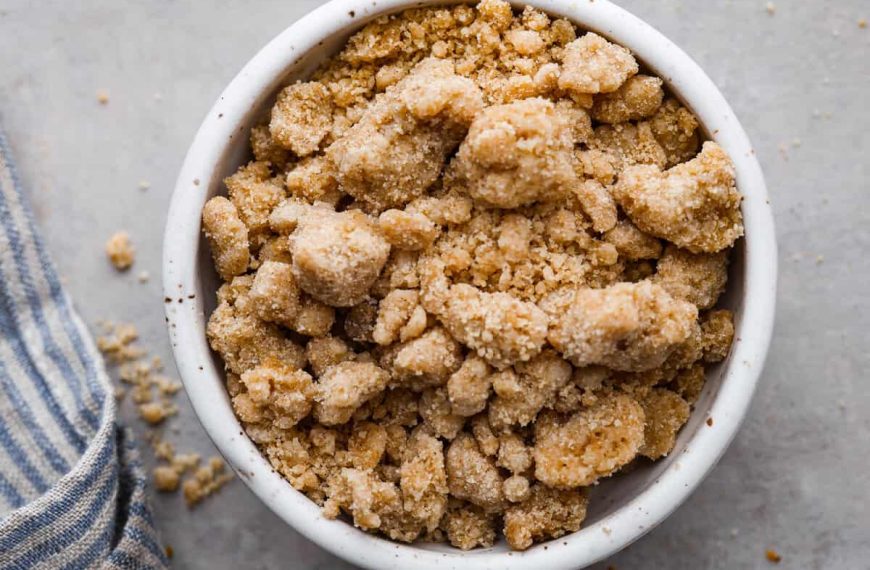 Easy Streusel Topping Recipe | The Recipe Critic