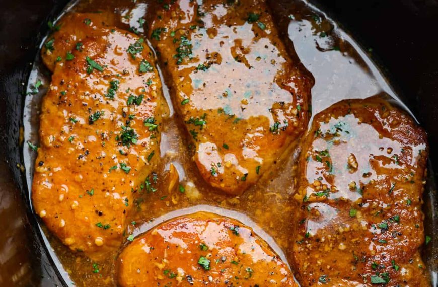 Honey Garlic Pork Chops in the Slow Cooker