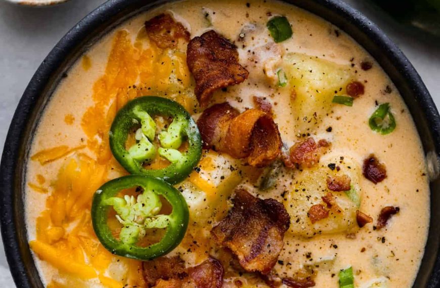 Jalapeno Popper Soup (Creamy and Cheesy!)