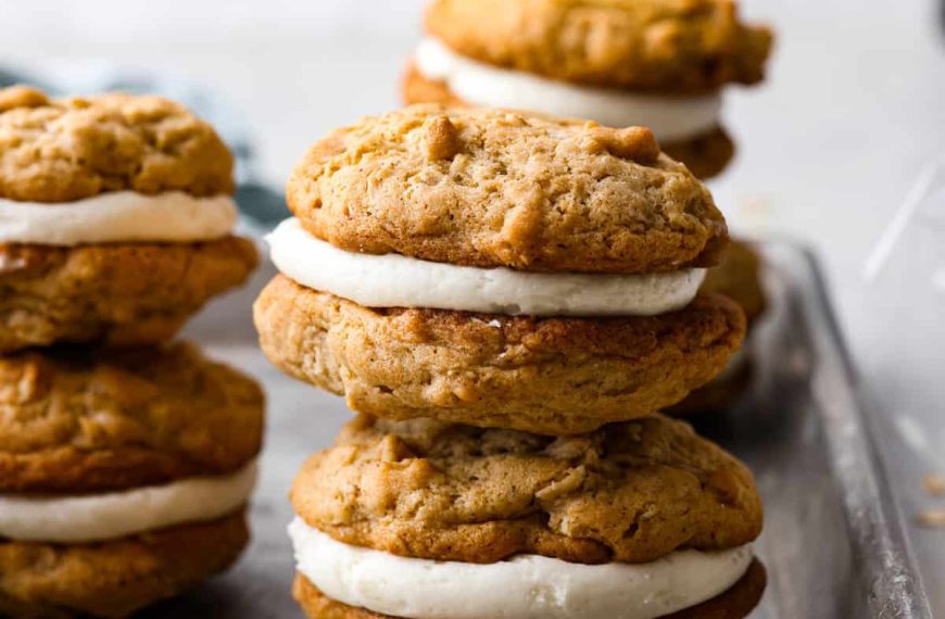 Oatmeal Creme Pies (Copycat Recipe!)