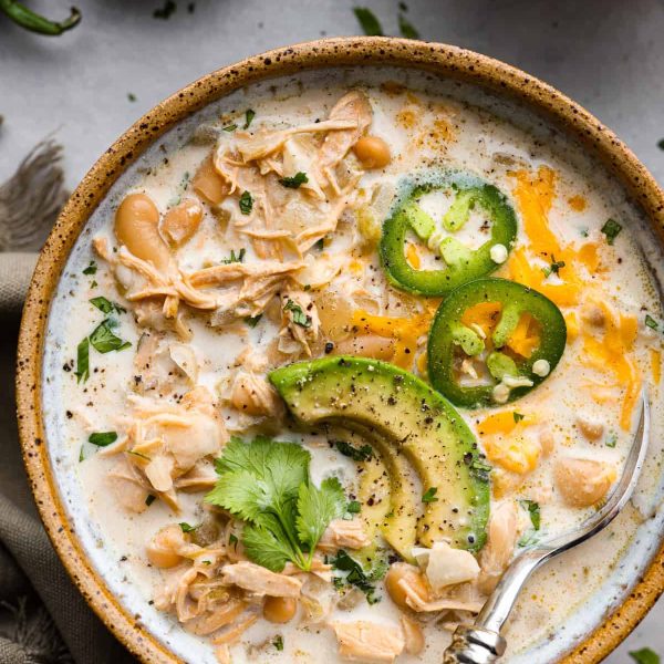 Crockpot White Chicken Chili | The Recipe Critic