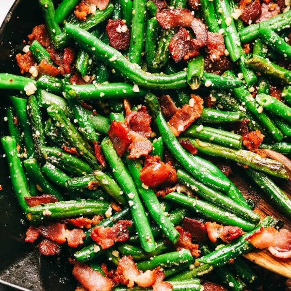 Garlic Parmesan Green Beans with Bacon