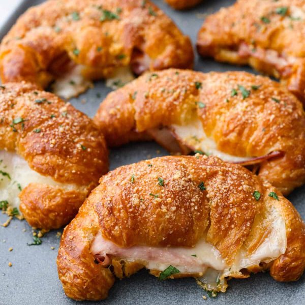 Ham and Cheese Croissant (Breakfast Croissant)