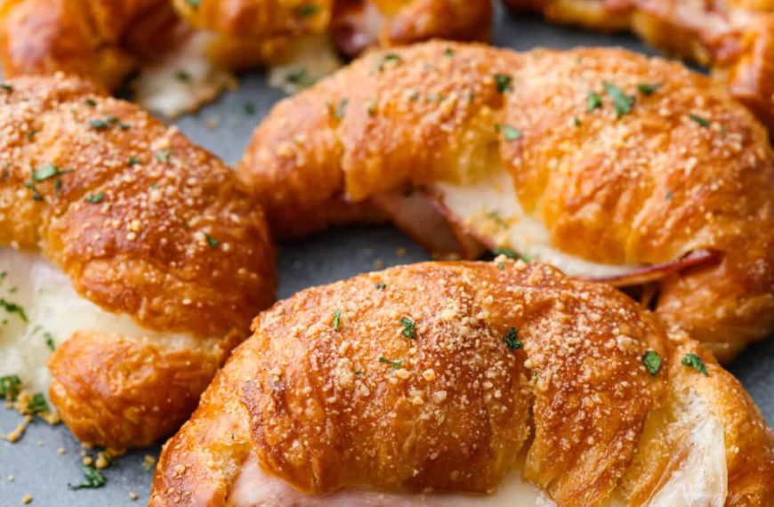 Ham and Cheese Croissant (Breakfast Croissant)