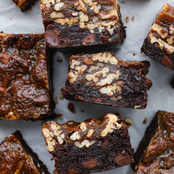 Pecan Pie Brownies | The Recipe Critic