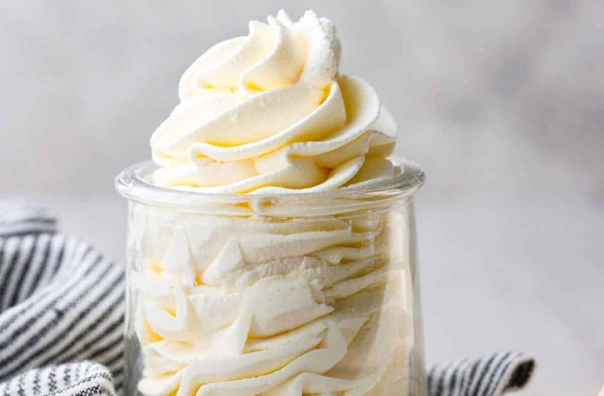 Stabilized Whipped Cream | The Recipe Critic